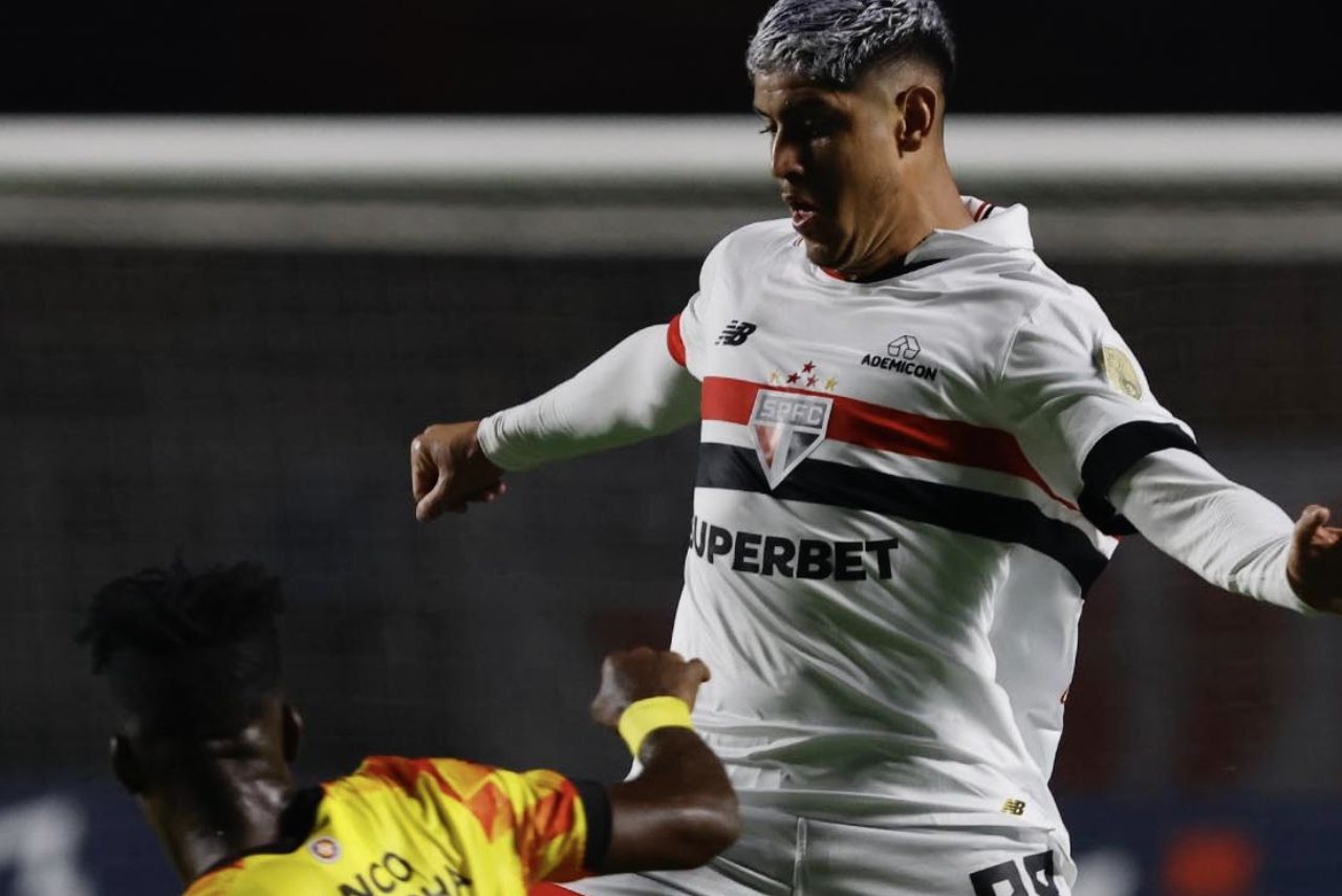 São Paulo empatou em casa