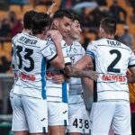 Jogadores da Atalanta comemoram vitória