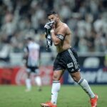 Hulk comemora gol pelo Atlético-MG