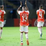 Jogadores do Internacional na Arena Barueri