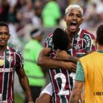 John Kennedy comemora gol da vitória do Fluminense