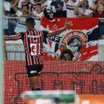 Juan comemora gol do São Paulo