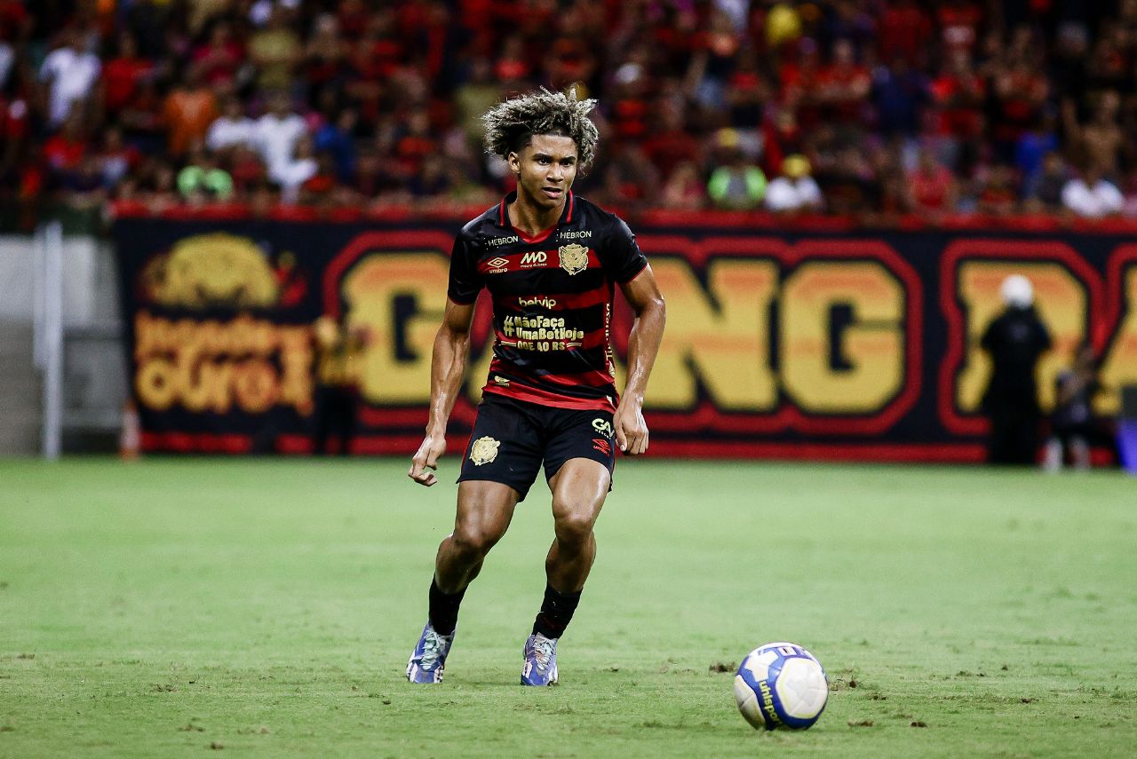 Pedro Lima, lateral do Sport, é monitorado pelo Chelsea