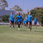 Jogadores do Grêmio em treino no CT do Corinthians