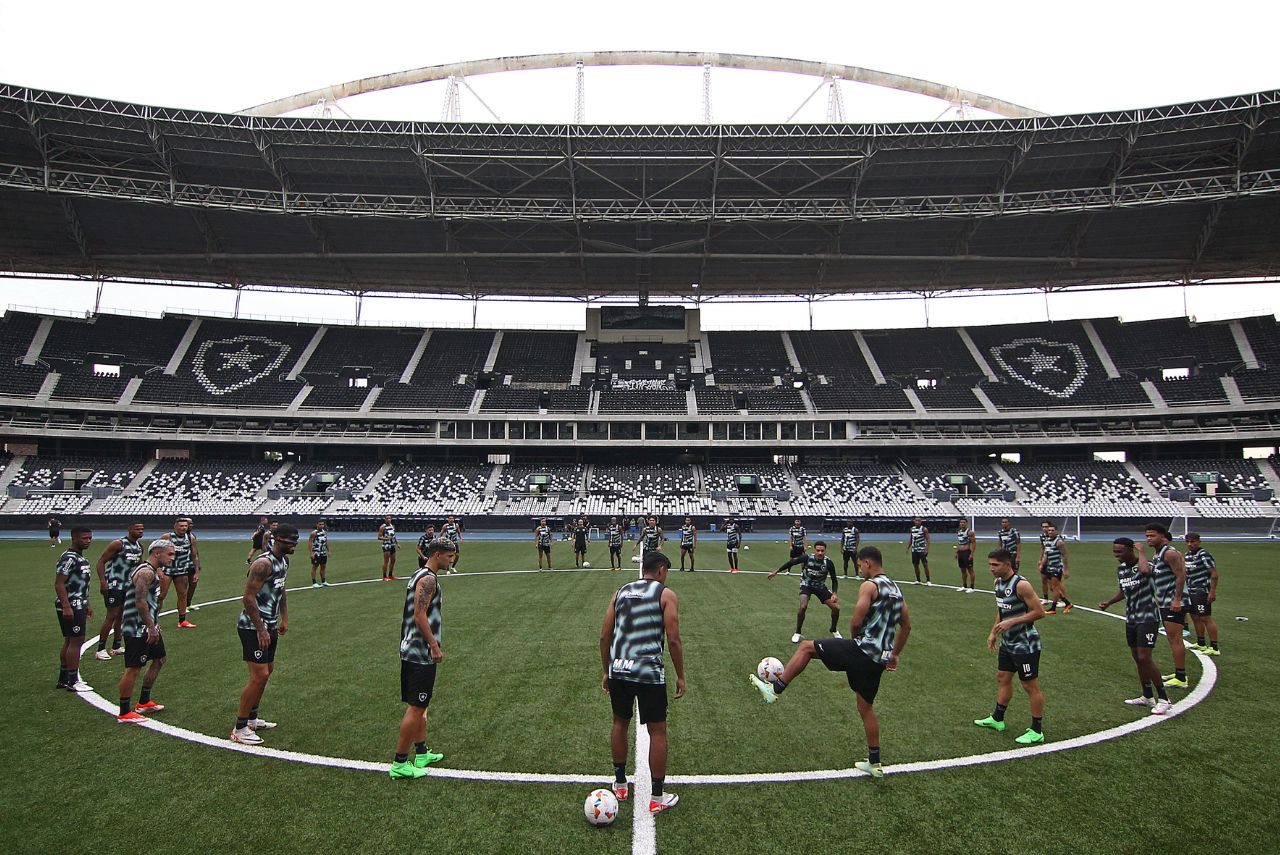Treino do Botafogo no Nilton Santos