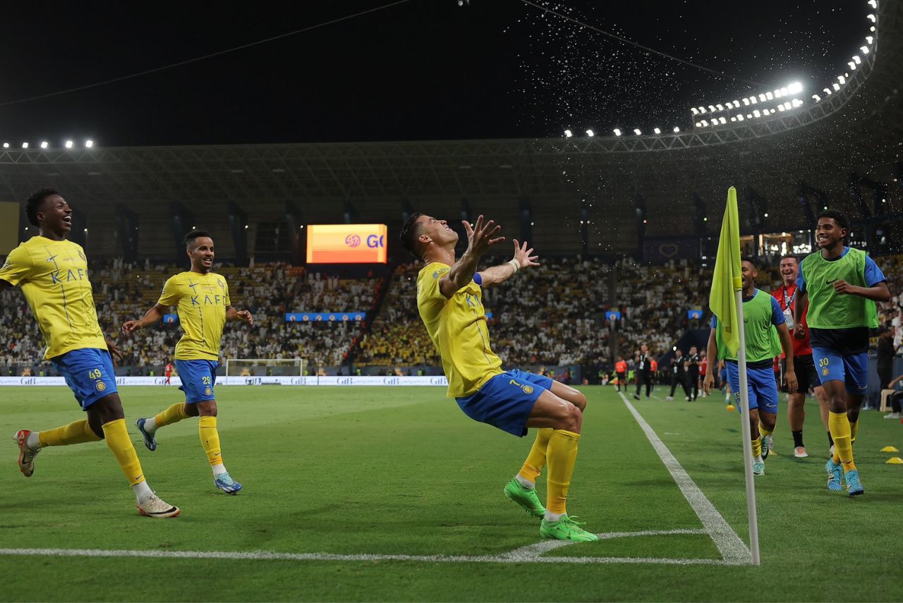 Cristiano Ronaldo comemora gol pelo Al-Nassr no Campeoato Saudita em 2024