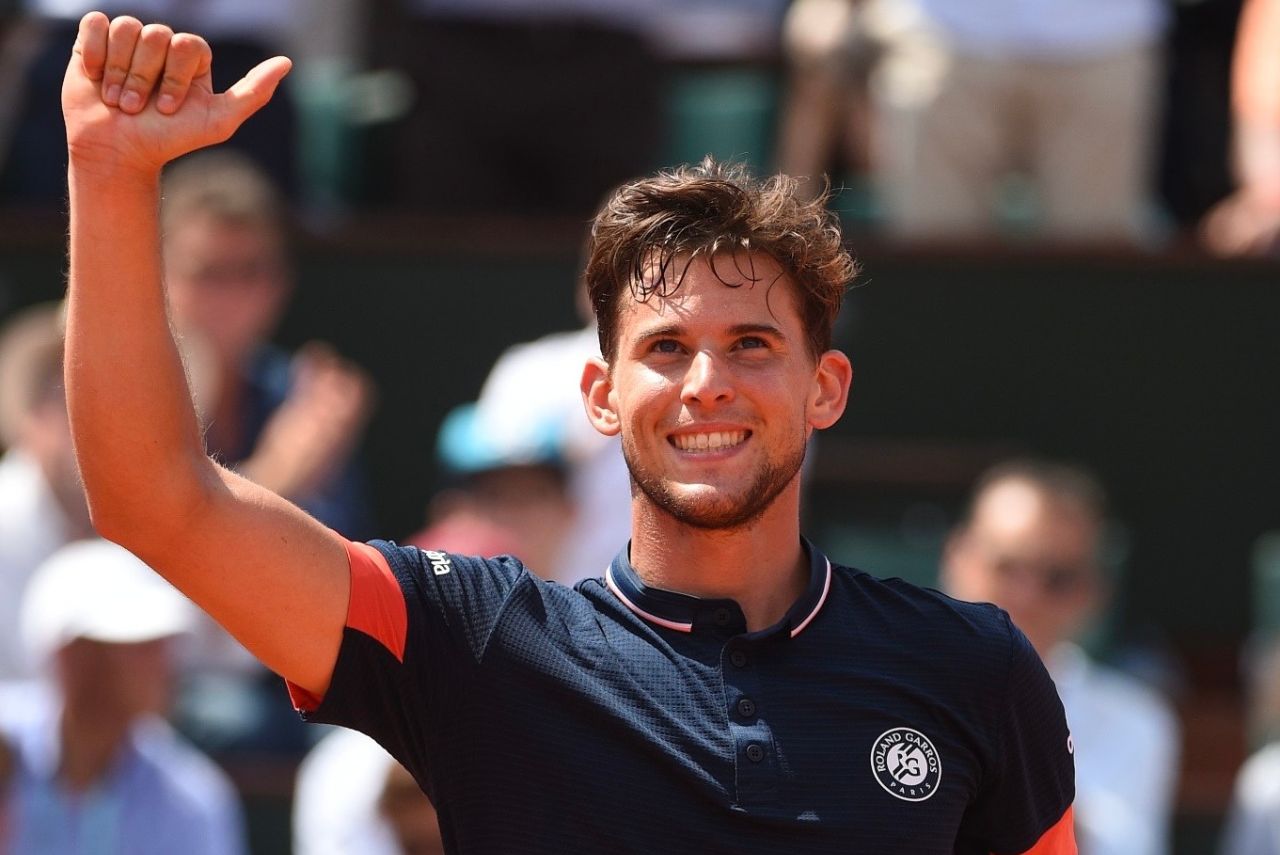 Tenista Dominic Thiem em jogo de Roland Garros