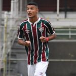 Lateral Jefté em jogo da base do Fluminense em 2021