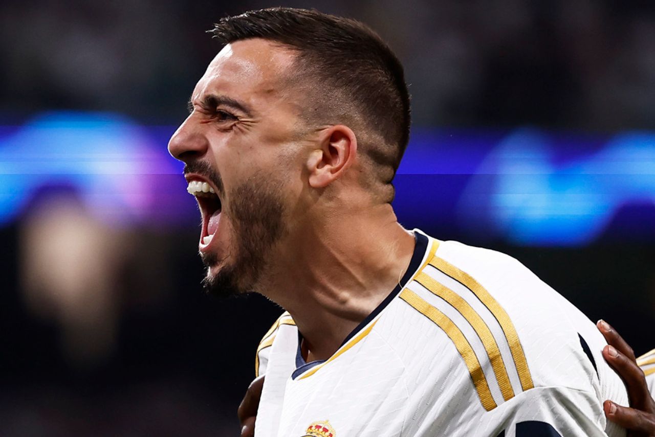 Atacante Joselu comemora gol em jogo do Real Madrid