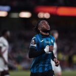Ademola Lookman em jogo Atalanta x Bayer Leverkusen na Liga Europa 2023/24