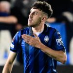 Matteo Ruggeri em jogo da Atalanta na Europa League