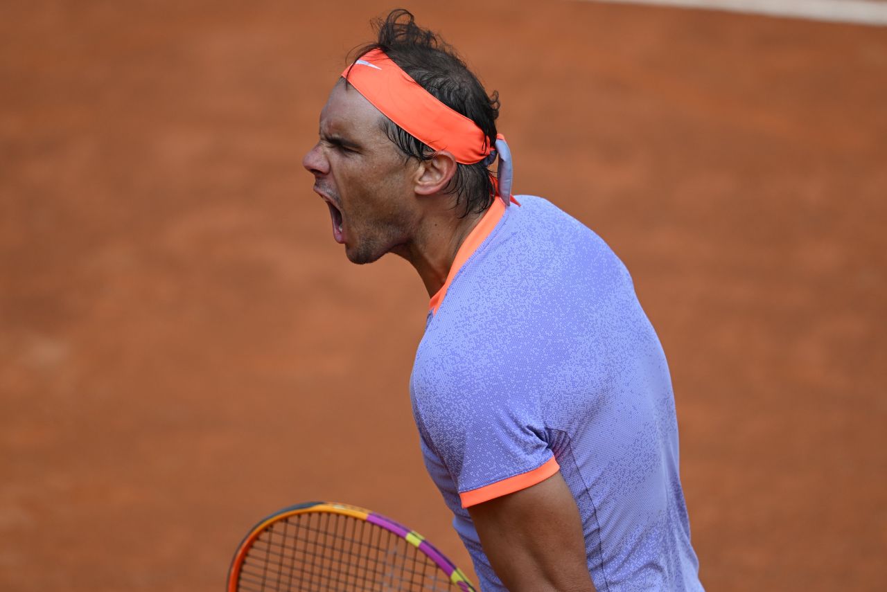 Tenista Rafael Nadal em jogo do Masters 1000 de Roma