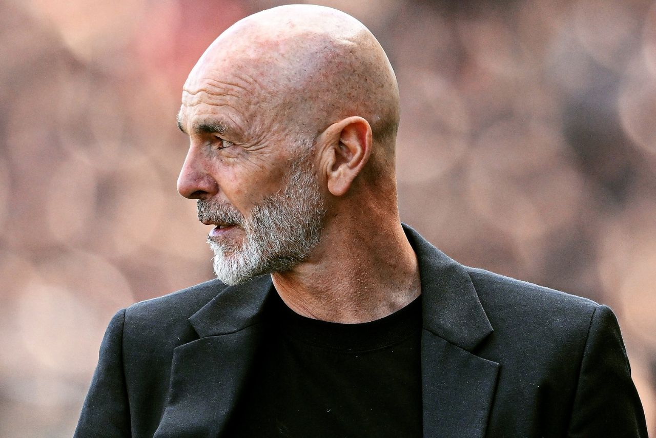 Treinador Stefano Pioli em jogo do Milan