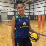Oposta Tainara Santos em treino da Seleção Feminina de Vôlei nos EUA em 2023