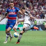 Adson saiu machucado do confronto contra o Vitória. Foto: Leandro Amorim/Vasco