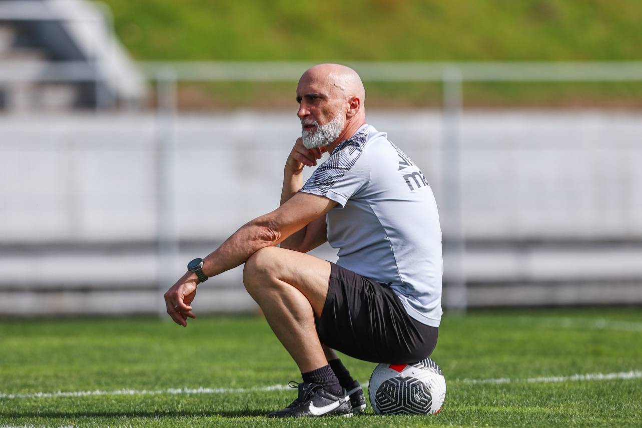 Álvaro Pacheco duante um treino do Vitória de Guimarães. Foto: Reprodução/Facebook