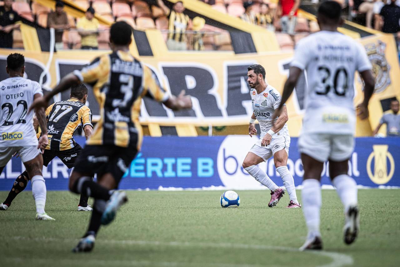 Amazonas e Santos duelaram neste sábado (11). Foto: Reprodução/X