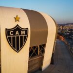 Atlético-MG cobra valores referentes a transferência de jogadores (Foto: Pedro Souza/CAM)