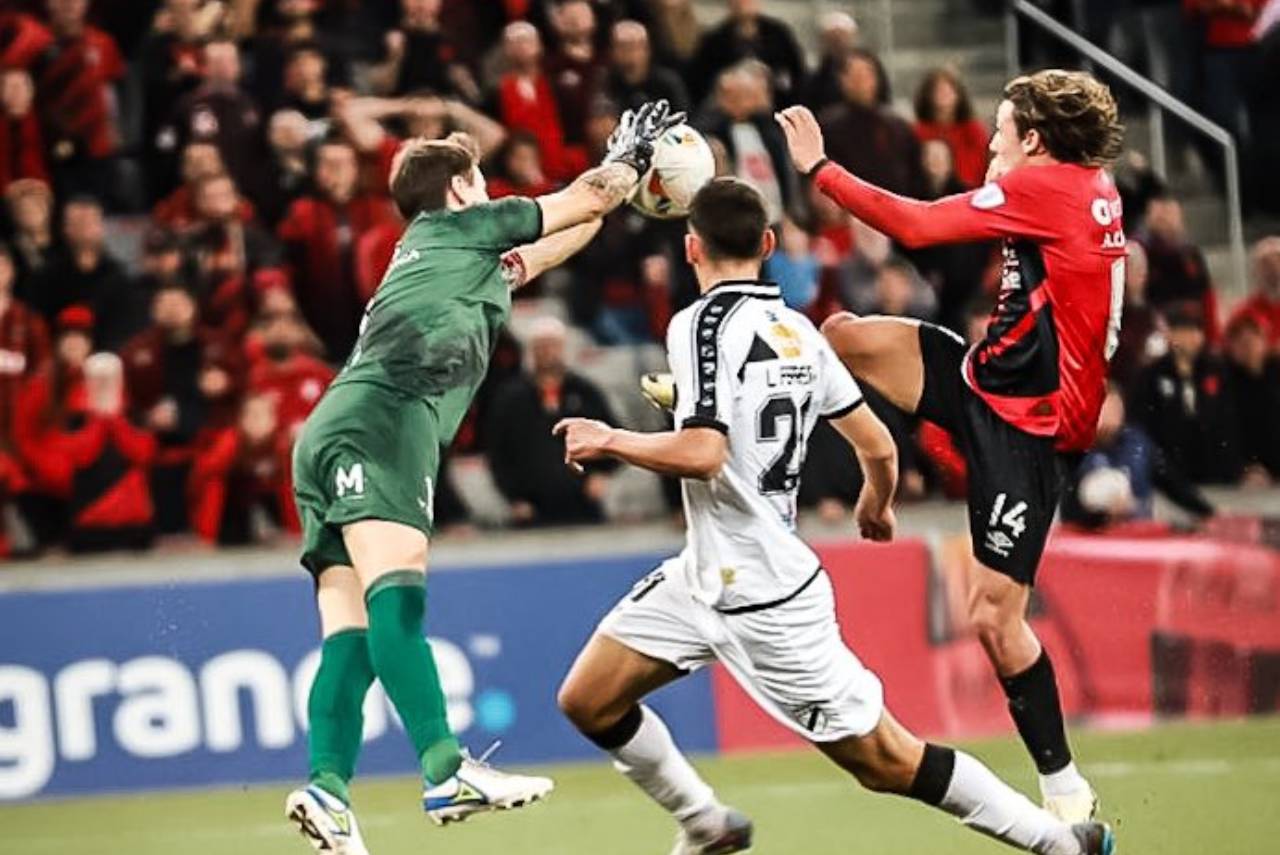 O Athletico Paranaense estava com 100% de aproveitamento na competição. Foto: Reprodução/X