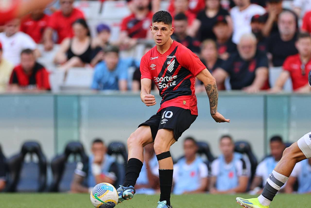 O Athletico Paranaense lidera a competição após bater o Vasco. Foto: Reprodução/X