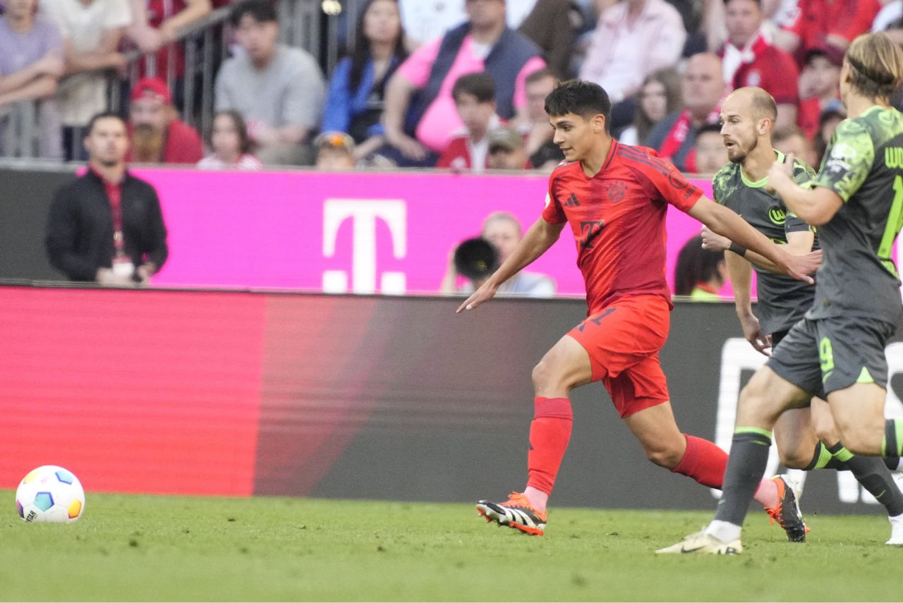 Bayern de Munique venceu o Wolfsburg pelo Campeonato Alemão (Foto: Reprodução)