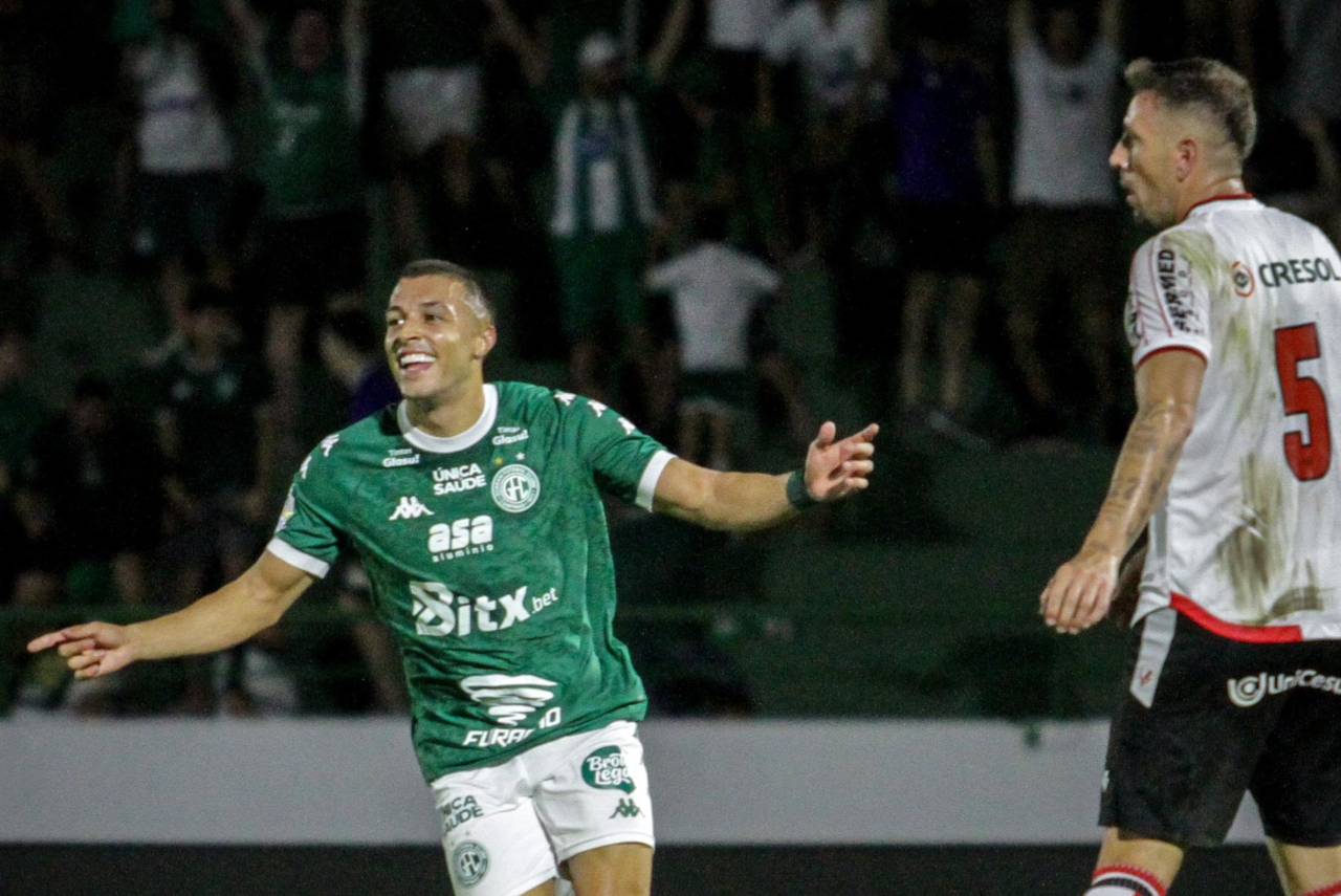 Luccas Paraizo marcou o último gol do Guarani no jogo. Foto: Raphael Silvestre/GuaraniFC