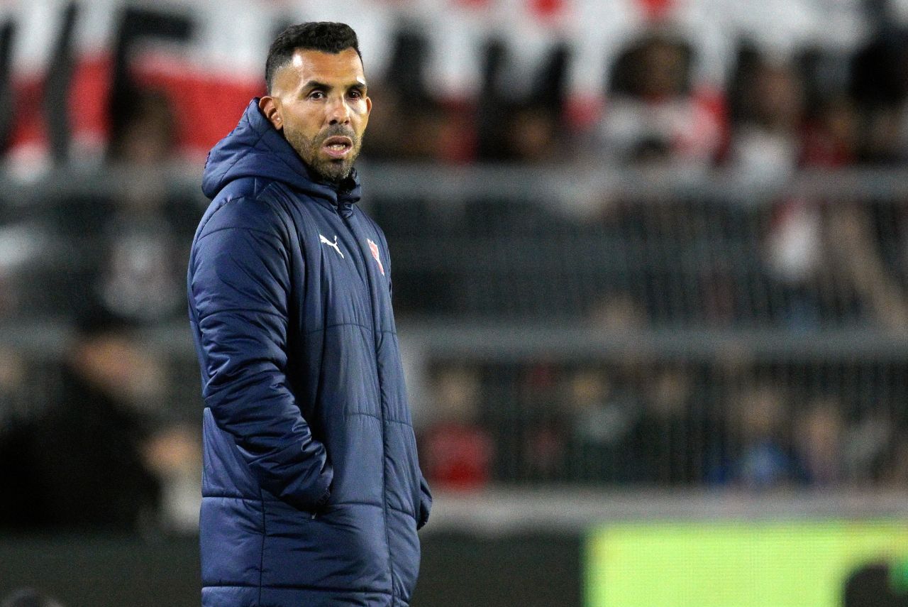 Carlos Tevez deixou o comando do Independiente (Foto: Juan Mabromata/AFP)