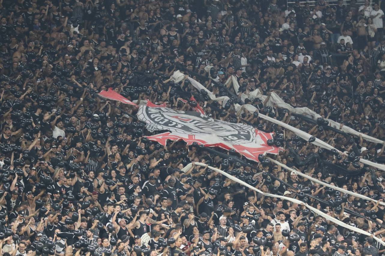 Mais de 70 conselheiros do Corinthians assinaram o documento. Foto: José Manoel Idalgo/ Corinthians