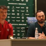 Fernando Diniz chegou no Fluminense em 2022. Foto: LUCAS MERÇON e MARCELO GONÇALVES / FLUMINENSE FC