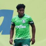 Endrick durante o treino do Palmeiras nesta terça-feira (28). Foto: Cesar Greco/Palmeiras