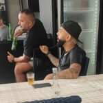 Gabigol com a camisa blackout do Corinthians