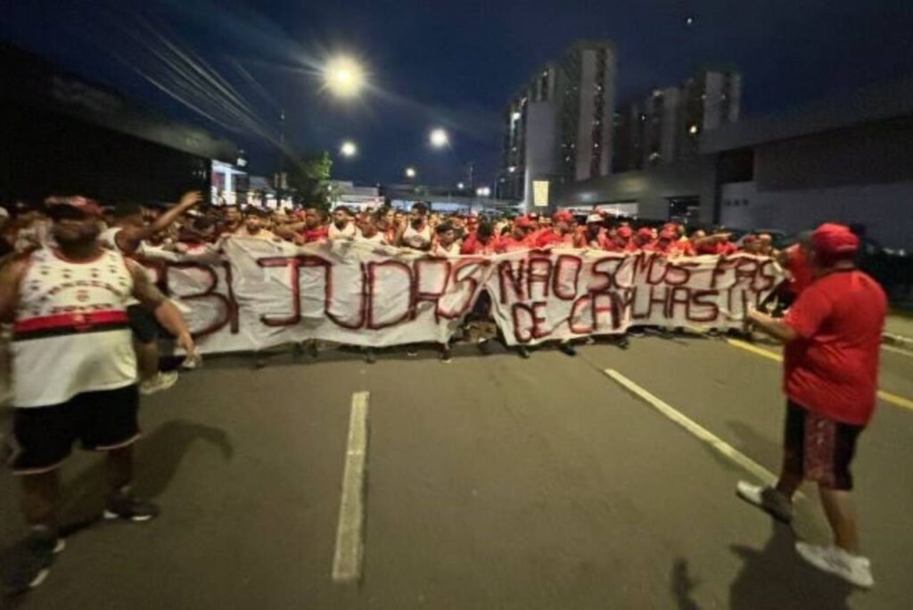 Gabigol foi xingado e vaiado no momento em que subiu ao gramado. Foto: Reprodução/X