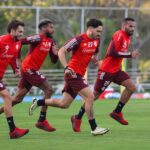 Jogadores do Internacional durante treino na PUC-RS. Foto: Ricardo Duarte/Internacional