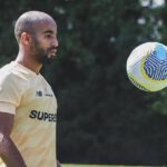 Lucas durante o treino do São Paulo nesta sexta-feira (10). Foto: Divulgação/São Paulo