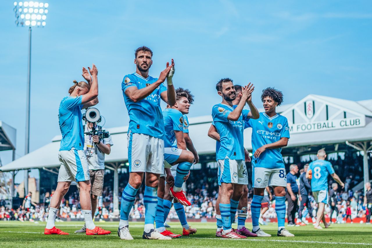 Manchester City é o novo líder da Premier League (Foto: Reprodução)