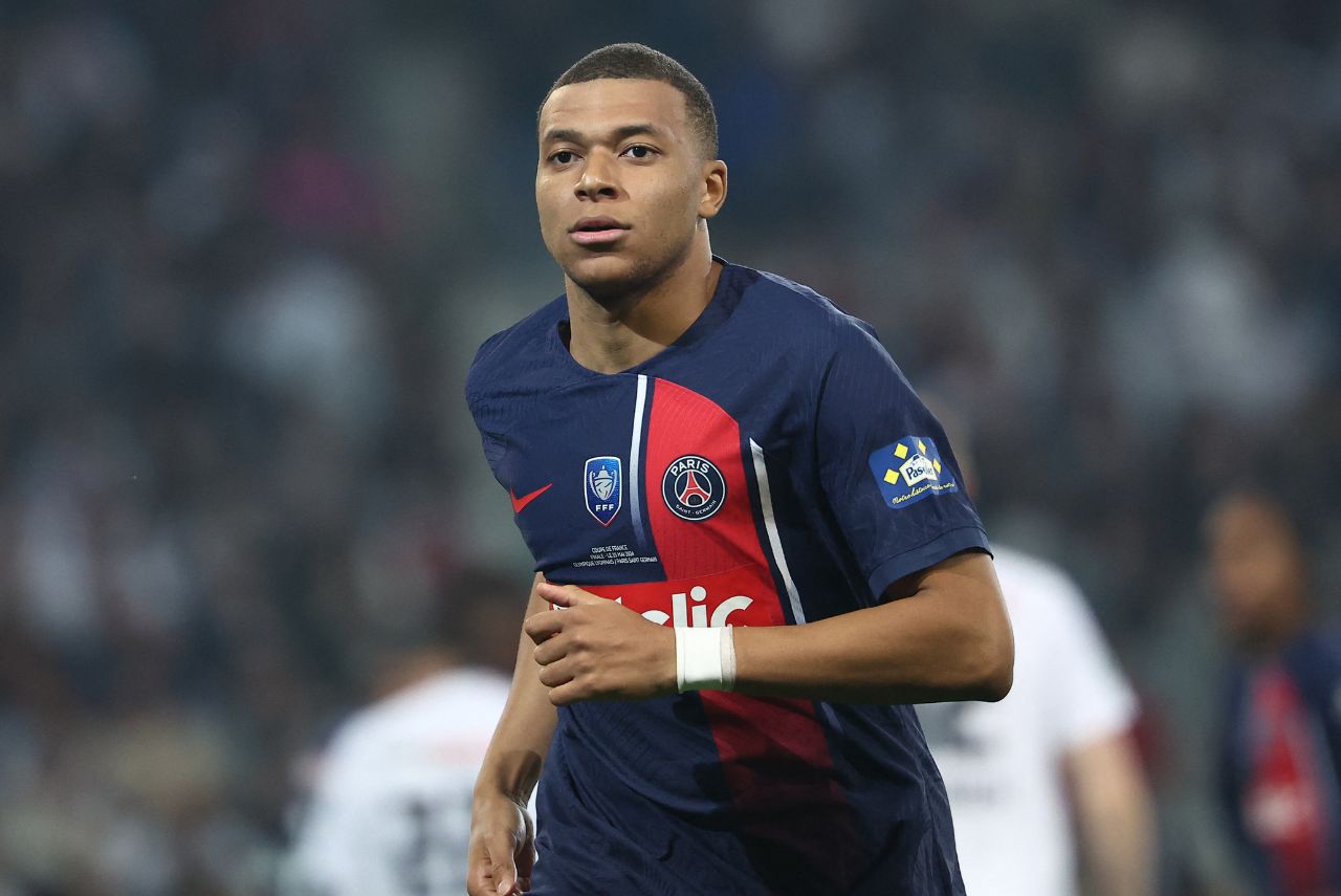 Atacante Mbappé está de saída do PSG (Foto: Franck Fife/AFP)