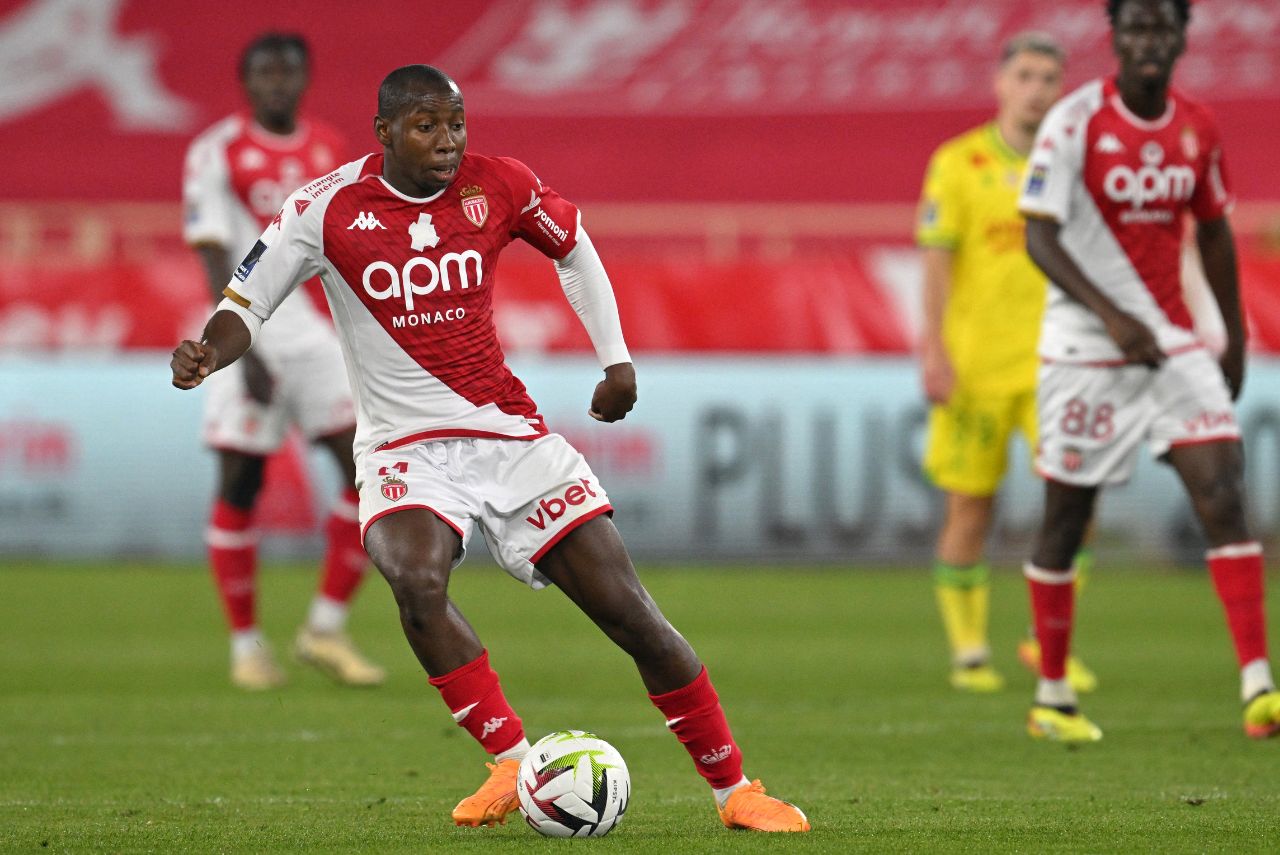Mohamed Camara na partida entre Monaco e Nantes (Foto: Nicolas Tucat/AFP)