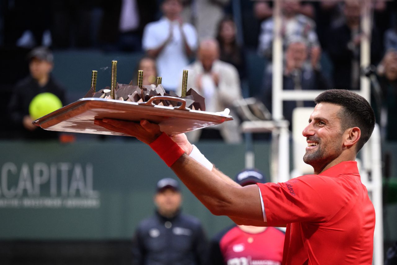 Djokovic comemorou aniversário em Genebra (Foto: Fabrice Coffrini/AFP)