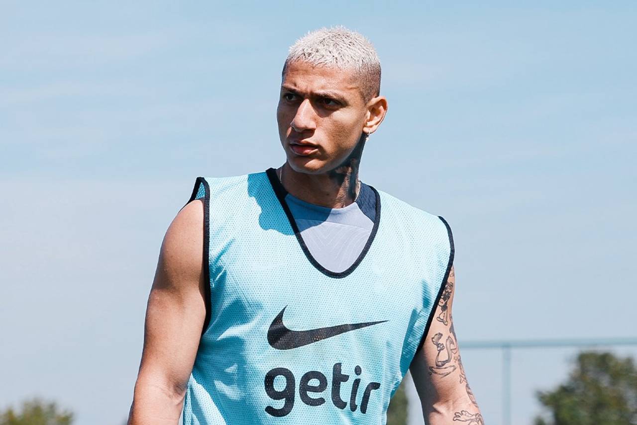 Richarlison já está se preparando para a próxima temporada. Foto: Reprodução/Facebook