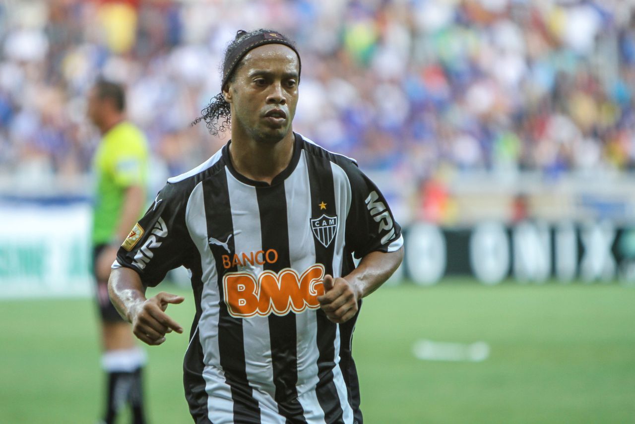 Ronaldinho em campo pelo Atlético-MG em 2014 (Foto: Bruno Cantini/CAM)