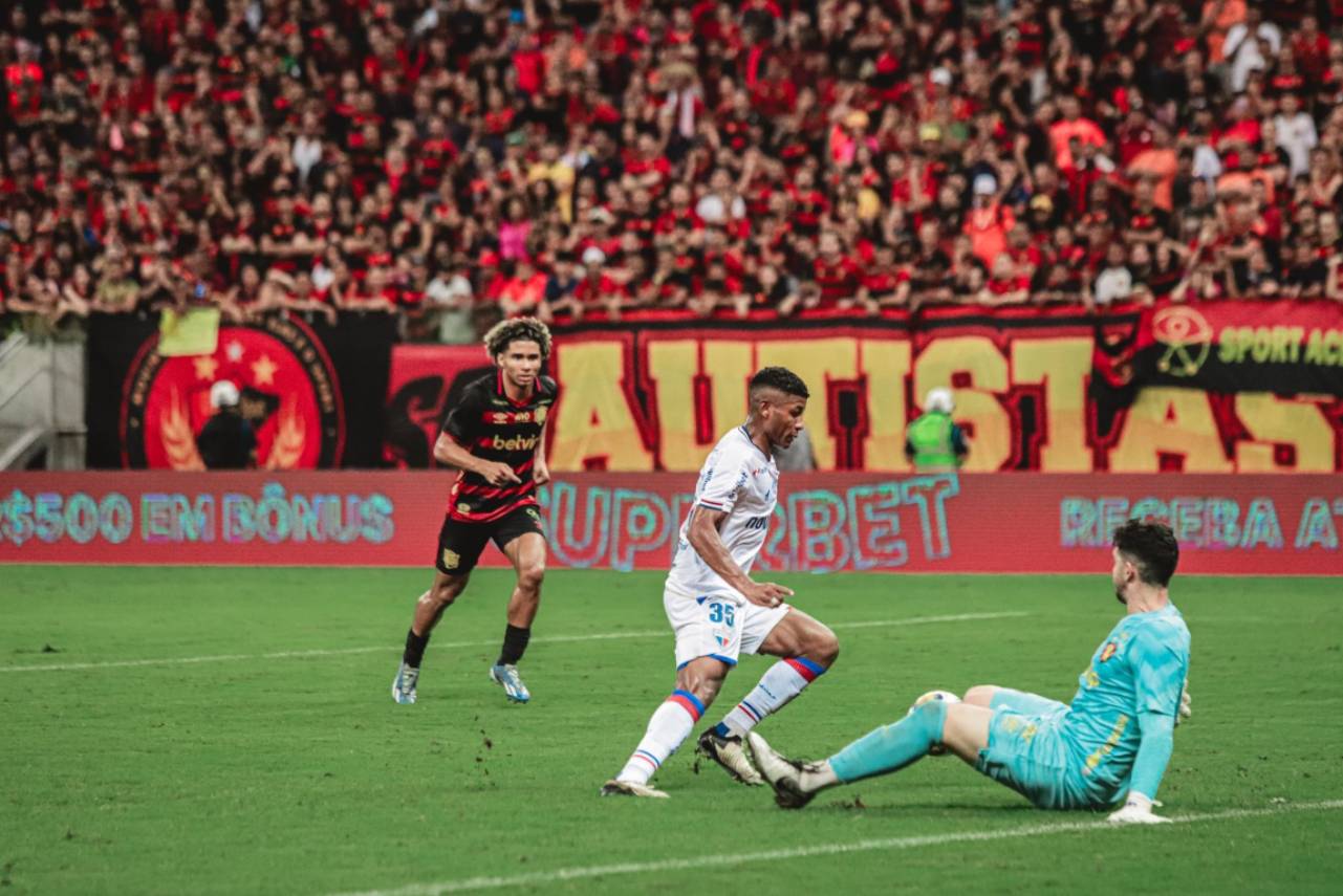 O Fortaleza não deu chance ao Sport mesmo jogando fora de casa. Foto: Leonardo Moreira/FEC