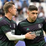 Toni Kroos ao lado de Valverde