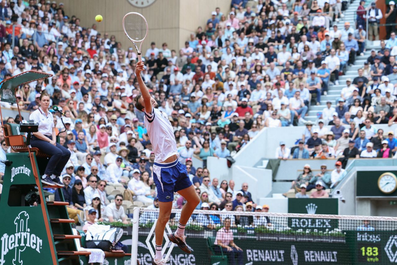 Medvedev não conseguiu superar rival australiano