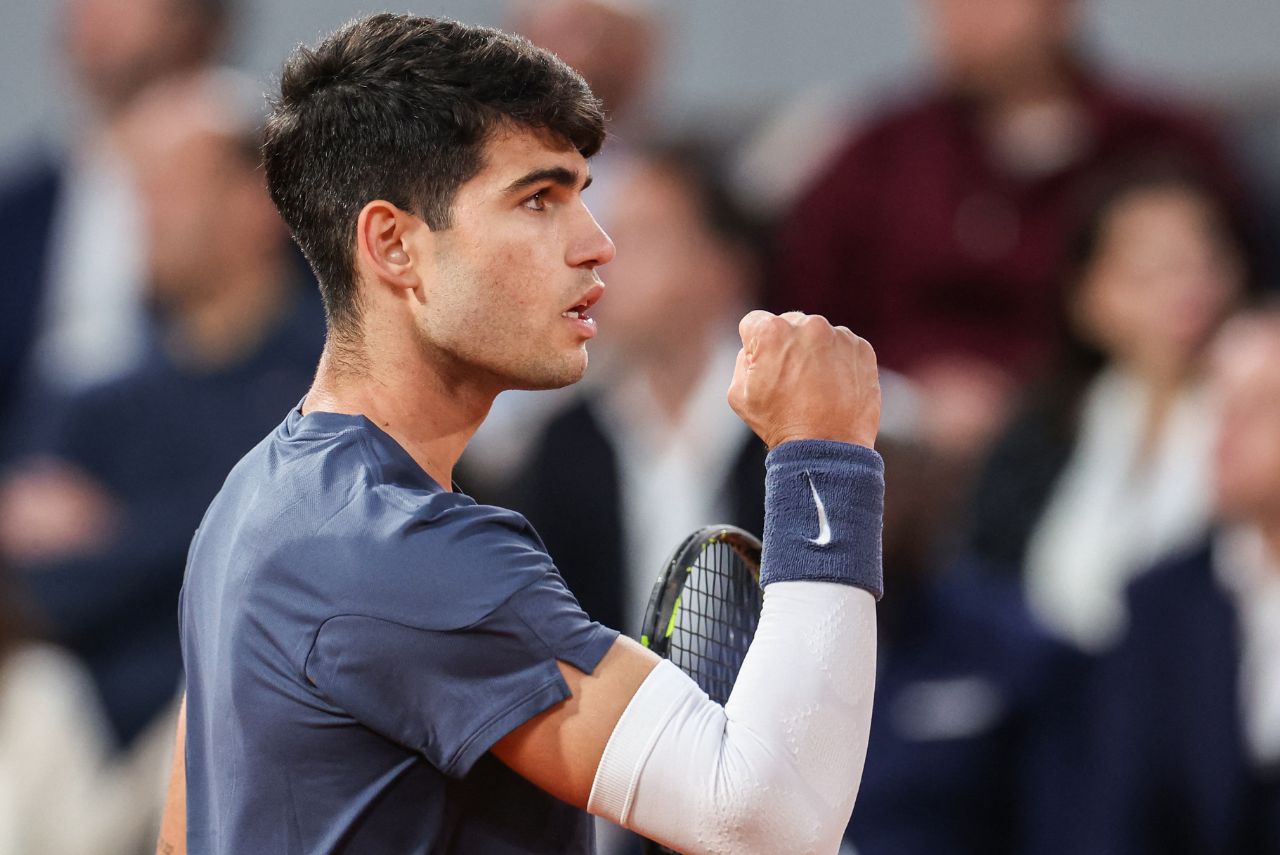 Alcaraz e Sinner terão duelo equilibrado