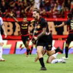 Uruguaio comemora gol pelo Sport