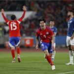 Dávila comemora segundo gol do Chile no jogo