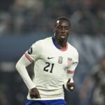Weah em campo pelos Estados Unidos