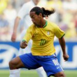 Ronaldinho em campo pela Seleção Brasileira