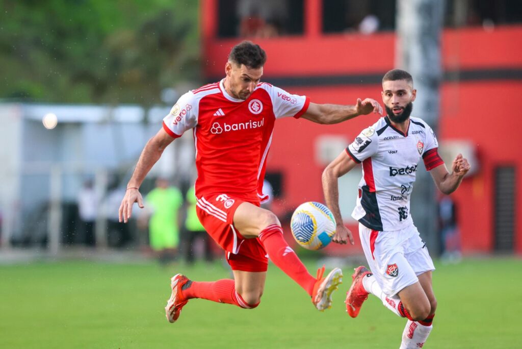 Wagner Leonardo fez o último gol do Vitória