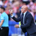 Técnico durante estreia da Espanha na Euro